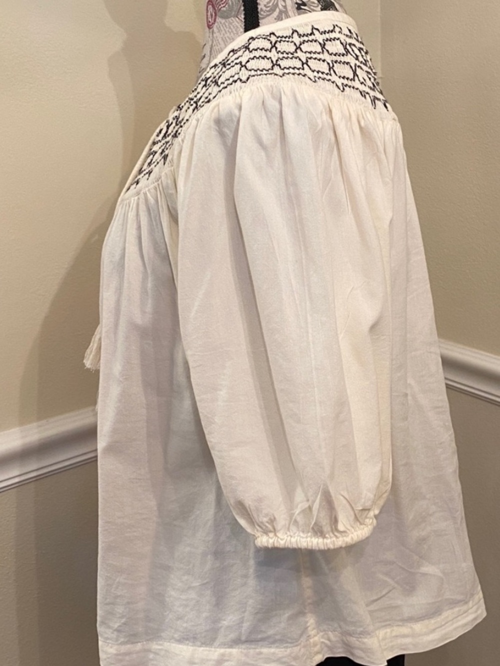 Old Navy Ivory Black Embroidered Boho Peasant Blouse Medium - Picture 5 of 10